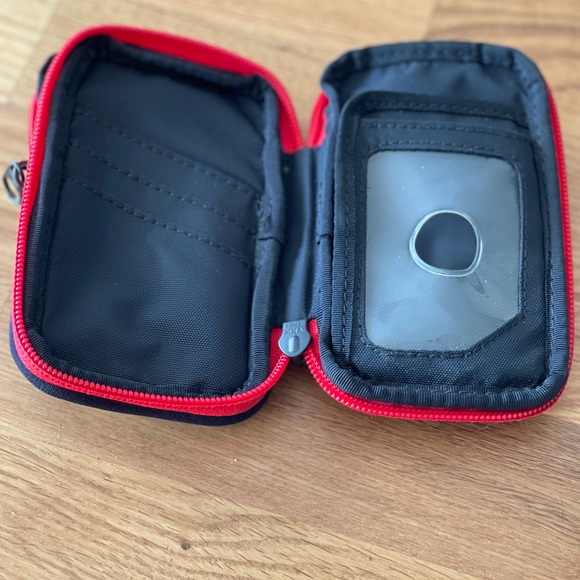 Timbuk2 case - Picture 3 of 5